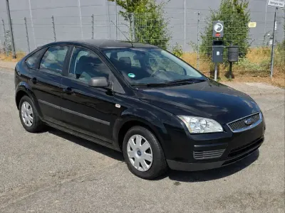 Gebraucht Ford Focus Fun X 101 PS (74 kW) 2010 Schwarz Limousine