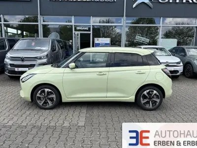 Neu Suzuki Swift Comfort+ 83 PS (61 kW) 2026 Gelb Kleinwagen