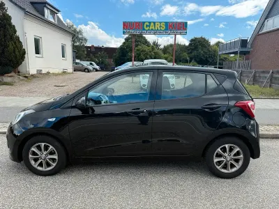 Gebraucht Hyundai i10 80 PS (58 kW) 2014 Schwarz Kleinwagen