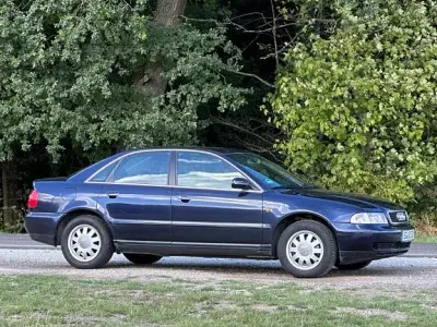 Gebraucht Audi A4 Design 193 PS (141 kW) 1998 Blau Limousine