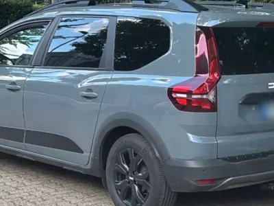Brugt Dacia Jogger Essentiel 101 HK (74 kW) 2023 Grå MPV