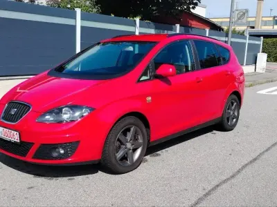 Gebraucht Seat Toledo 105 PS (77 kW) 2013 Rot Kleinwagen