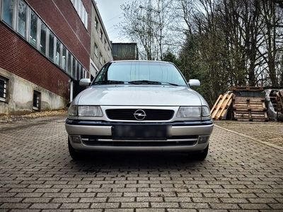 gebraucht Opel Astra 1.6 Hattrick Schiebedach Hattrick Schi...