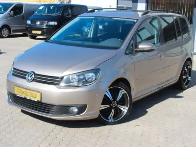 Gebraucht VW Touran Comfortline 105 PS (77 kW) 2012 Beige Van / Kleinbus