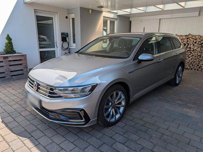 Usata VW Passat GTE 218 CV (160 kW) 2020 Argento Station wagon