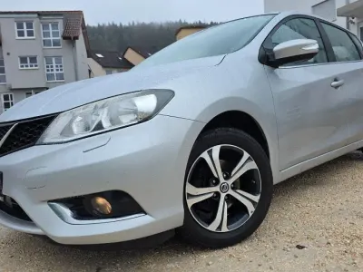 Gebraucht Nissan Pulsar 116 PS (85 kW) 2016 Silber Kleinwagen