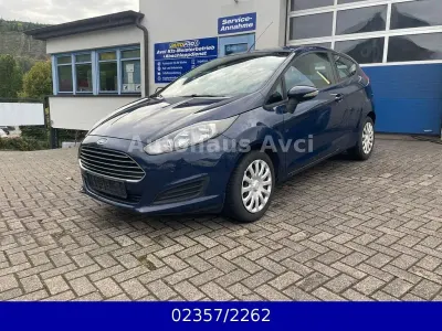 Gebraucht Ford Fiesta Trend 60 PS (44 kW) 2014 Blau Kleinwagen