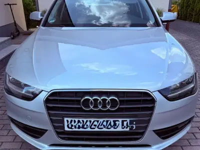 Gebraucht Audi A4 Ambition 170 PS (125 kW) 2012 Grau Limousine