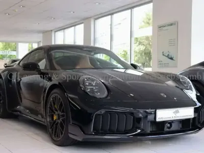 Neu Porsche 992 711 PS (522 kW) 2026 Glanzschwarz Coupé