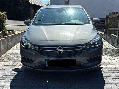 Gebraucht Opel Astra Edition 105 PS (77 kW) 2017 Limousine