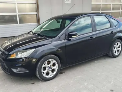 Gebraucht Ford Focus 90 PS (66 kW) 2011 Schwarz Limousine