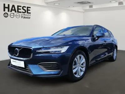 Gebraucht Volvo V60 Core 197 PS (144 kW) 2025 Denim blue / metallic Kombi
