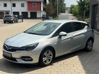 Gebraucht Opel Astra Edition 146 PS (107 kW) 2021 Silber Limousine