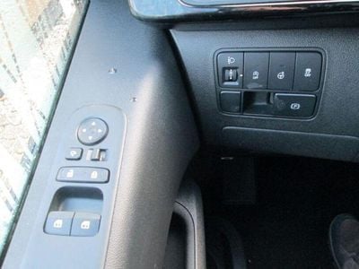 Gebraucht Hyundai Staria Trend 177 PS (130 kW) 2024 Grau Van / Kleinbus