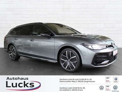 Gebraucht VW Passat R-line 193 PS (141 kW) 2024 Grau (diabasgrau metallic grenadillschwarz metallic) Kombi