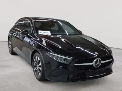 Gebraucht Mercedes A180 136 PS (100 kW) 2023 Nachtschwarz Limousine