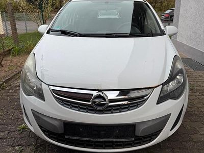 Gebraucht Opel Corsa 69 PS (50 kW) 2014 Weiß Kleinwagen