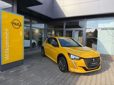Gebraucht Peugeot e-208 Active 100 kW (136 PS) 2022 Lack gelb faro/typ aussenverkleidung metalliclackierung Kleinwagen
