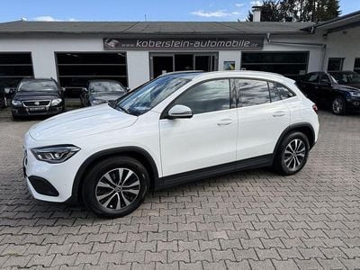 Mercedes GLA220
