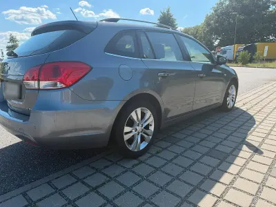 Gebraucht Chevrolet Cruze 140 PS (102 kW) 2012 Grau Kombi