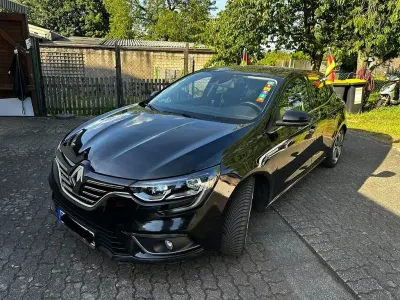 Gebraucht Renault Mégane Bose Edition 132 PS (97 kW) 2016 Schwarz Limousine