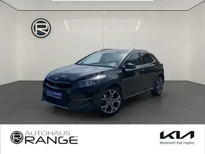 Gebraucht Kia XCeed Spirit 136 PS (100 kW) 2020 Black pearl metallic (metallic) SUV