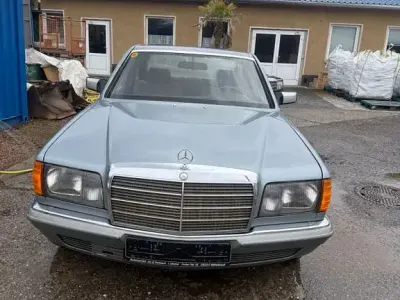 Käytetty Mercedes 280 185 HP (136 kW) 1982 Sininen Sedan