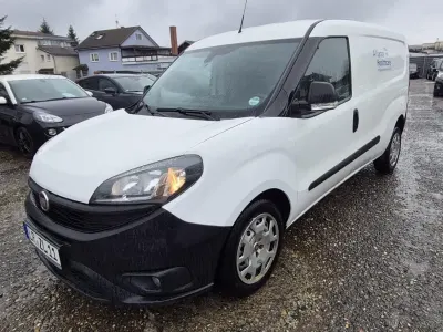 Gebraucht Fiat Doblò 100 PS (73 kW) 2019 Weiß Van / Kleinbus