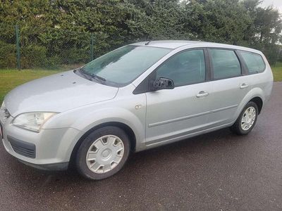 Gebraucht Ford Focus 109 PS (80 kW) 2006 Silber Kombi