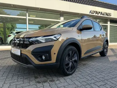 Neu Dacia Sandero Stepway 91 PS (66 kW) 2025 Beige Limousine