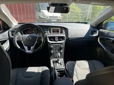 Gebraucht Volvo V40 CC Momentum 150 PS (110 kW) 2017 Schwarz Kombi