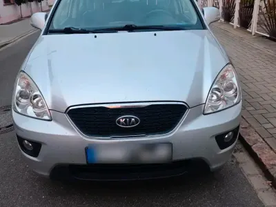 Gebraucht Kia Carens 128 PS (94 kW) 2010 Van / Kleinbus