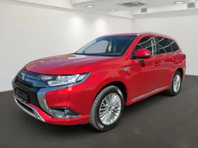 Brugt Mitsubishi Outlander P-HEV Basis 224 HK (164 kW) 2019 Rød SUV