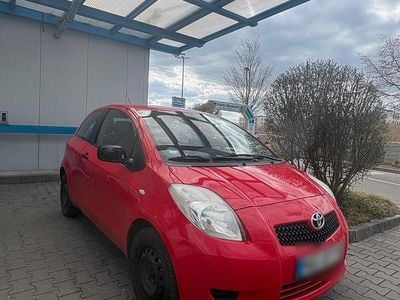 Usata Toyota Yaris 70 CV (51 kW) 2007 Rosso Utilitaria