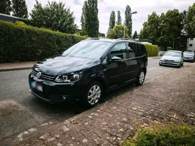 Gebraucht VW Touran Match 140 PS (102 kW) 2012 Schwarz Van / Kleinbus
