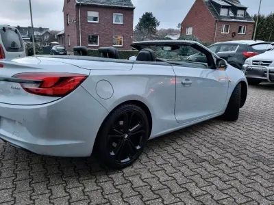 Gebraucht Opel Cascada 170 PS (125 kW) 2013 Grau Cabrio