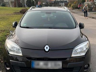 Gebraucht Renault Mégane GrandTour 110 PS (80 kW) 2012 Braun Kombi