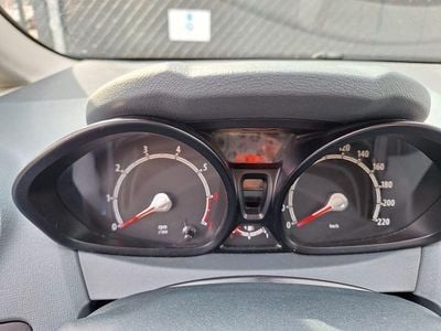 Gebraucht Ford Fiesta Ambiente 60 PS (44 kW) 2009 Blau Kleinwagen