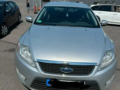 Gebraucht Ford Mondeo 140 PS (102 kW) 2009 Grau Limousine