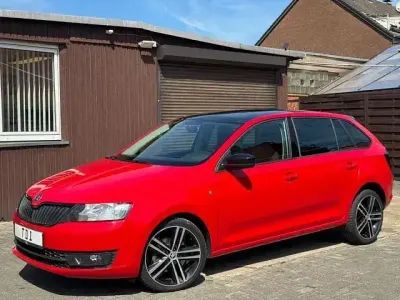 Gebraucht Skoda Rapid Style 105 PS (77 kW) 2015 Rot Kleinwagen