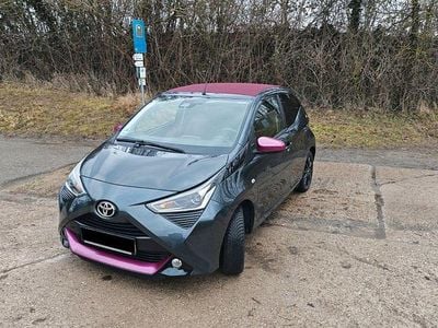 Gebraucht Toyota Aygo x-style 72 PS (52 kW) 2020 Grau Kleinwagen