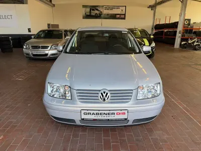 Gebraucht VW Bora Edition 116 PS (85 kW) 1999 Silber Limousine