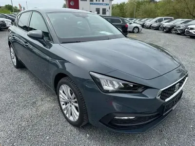 Gebraucht Seat Leon Style 116 PS (85 kW) 2024 Blau Limousine