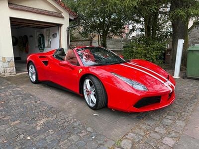 Gebraucht Ferrari 488 670 PS (492 kW) 2019 Rot Cabrio