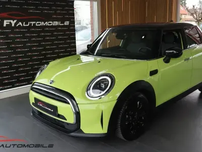 Begagnad Mini Cooper Classic 136 HK (100 kW) 2023 Gul Halvkombi