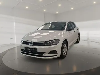 Gebraucht VW Polo Trendline 80 PS (58 kW) 2019 Weiß Kleinwagen