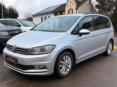 Gebraucht VW Touran Comfortline 150 PS (110 kW) 2016 Silber Van / Kleinbus