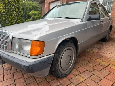Gebraucht Mercedes 190 109 PS (80 kW) 1990 Limousine