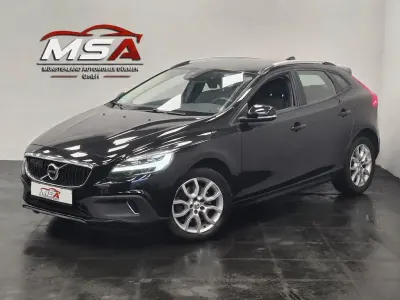 Gebraucht Volvo V40 CC Momentum 150 PS (110 kW) 2017 Schwarz Kombi