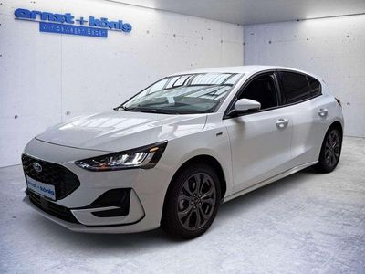 Hell weiß sonderlack Gebraucht 2024 Ford Focus ST-Line Limousine | 23.990 € (Fairer Preis)